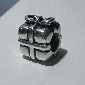 Pandora charm. Gift.